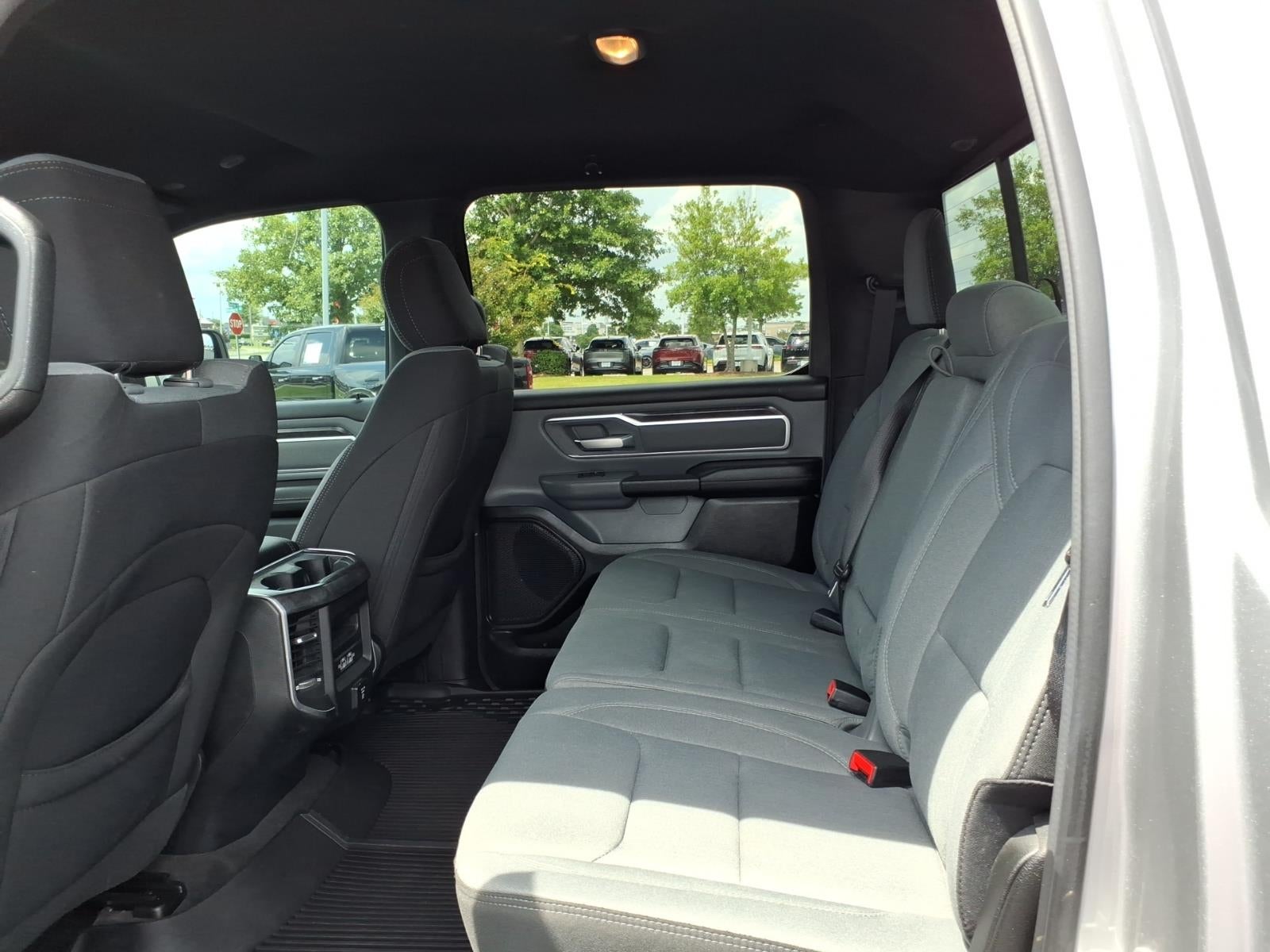 2022 RAM 1500 Big Horn Crew Cab 4x4 5'7" Box