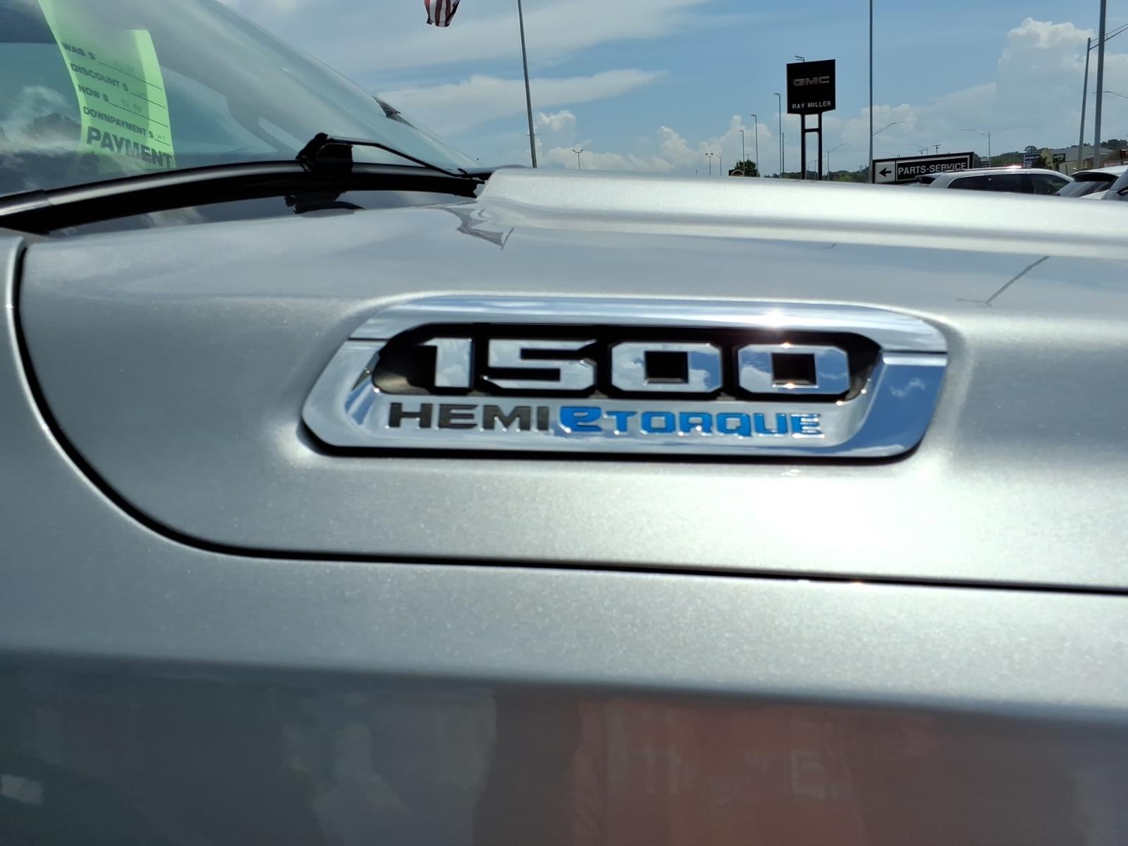2022 RAM 1500 Big Horn Crew Cab 4x4 5'7" Box