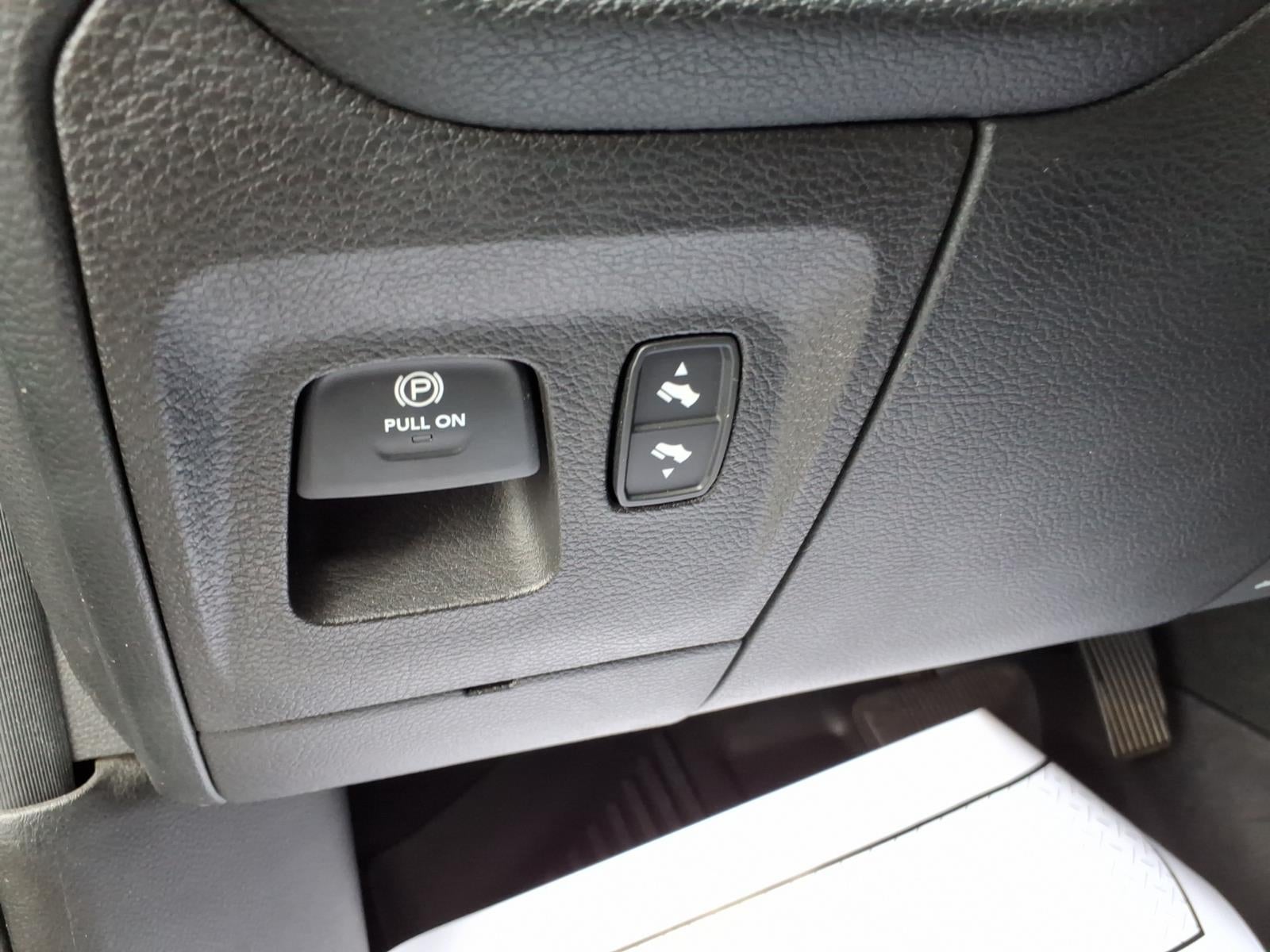 2021 RAM 1500 Laramie Crew Cab 4x4 5'7" Box
