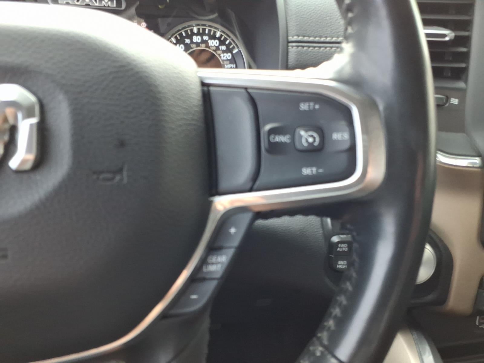 2021 RAM 1500 Laramie Crew Cab 4x4 5'7" Box