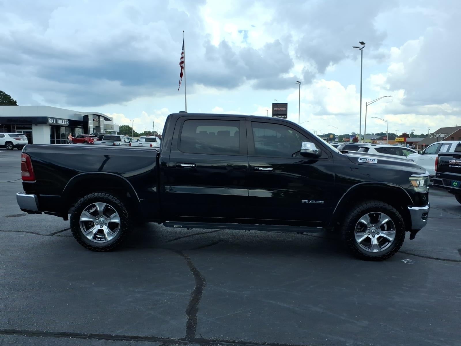 2021 RAM 1500 Laramie Crew Cab 4x4 5'7" Box
