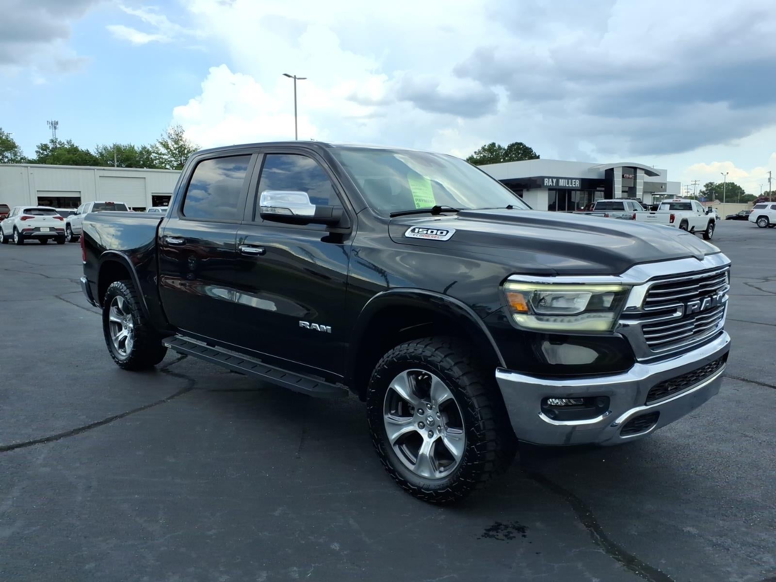 2021 RAM 1500 Laramie Crew Cab 4x4 5'7" Box