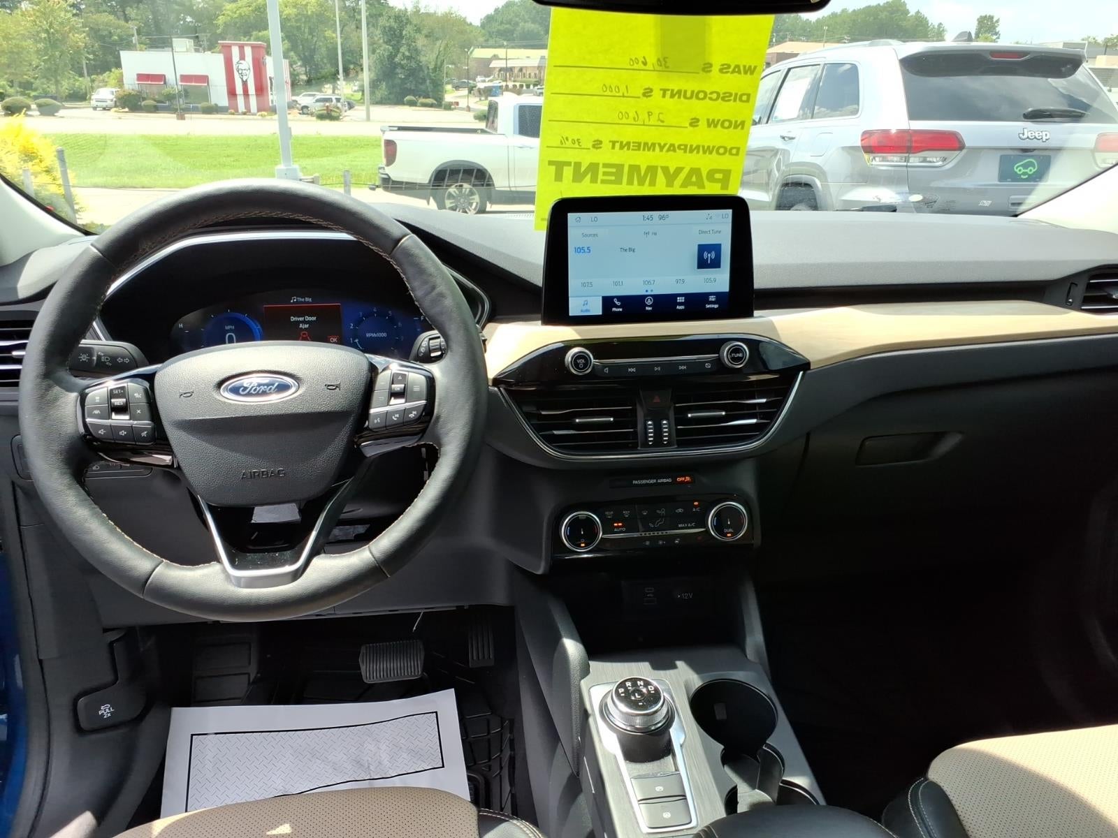 2022 Ford Escape Titanium