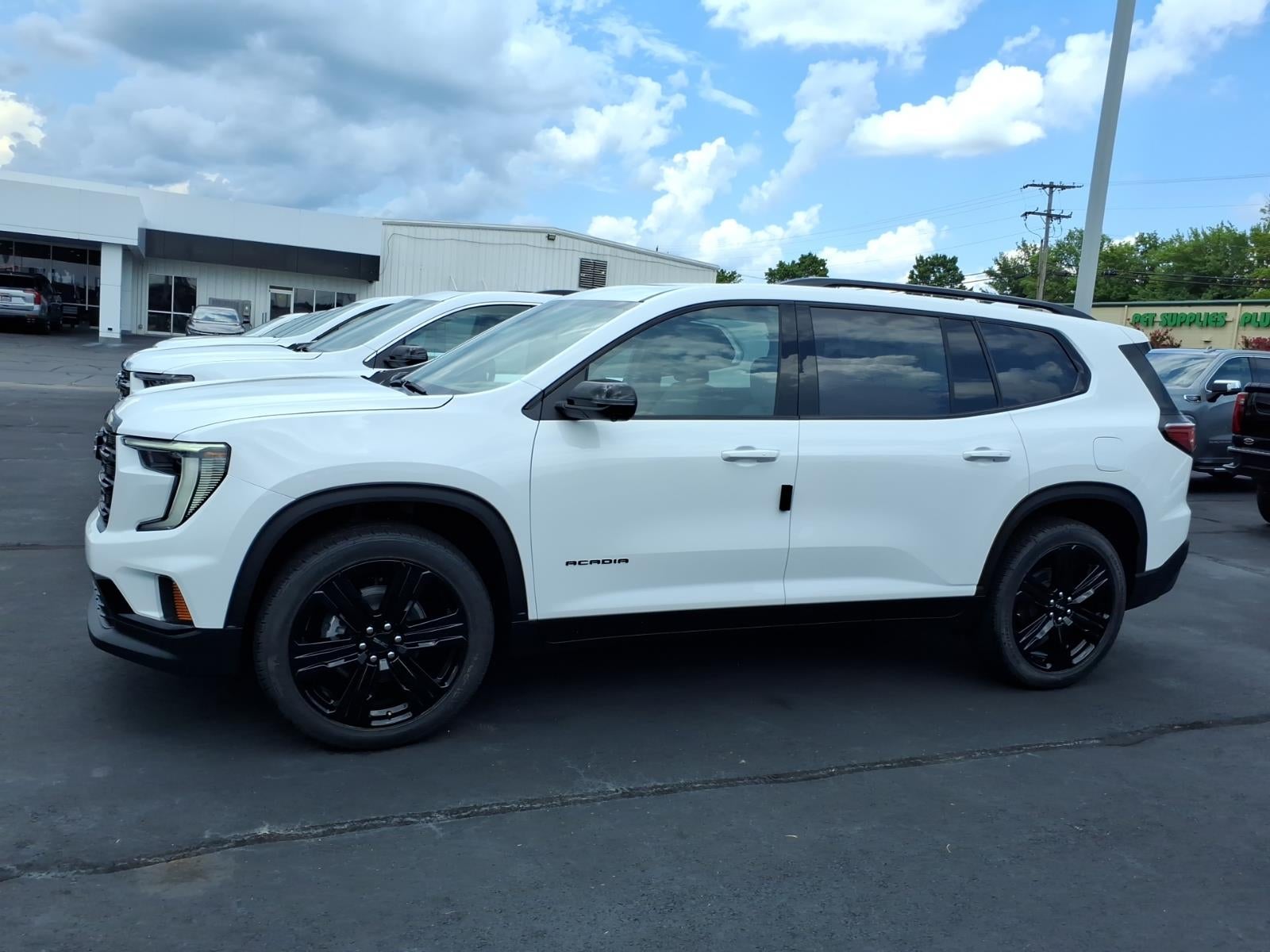 2026 GMC Acadia Elevation