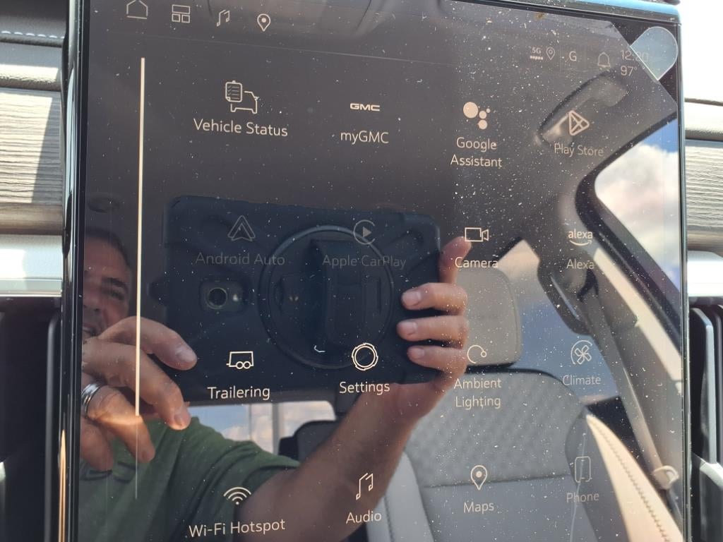 2025 GMC Acadia Denali