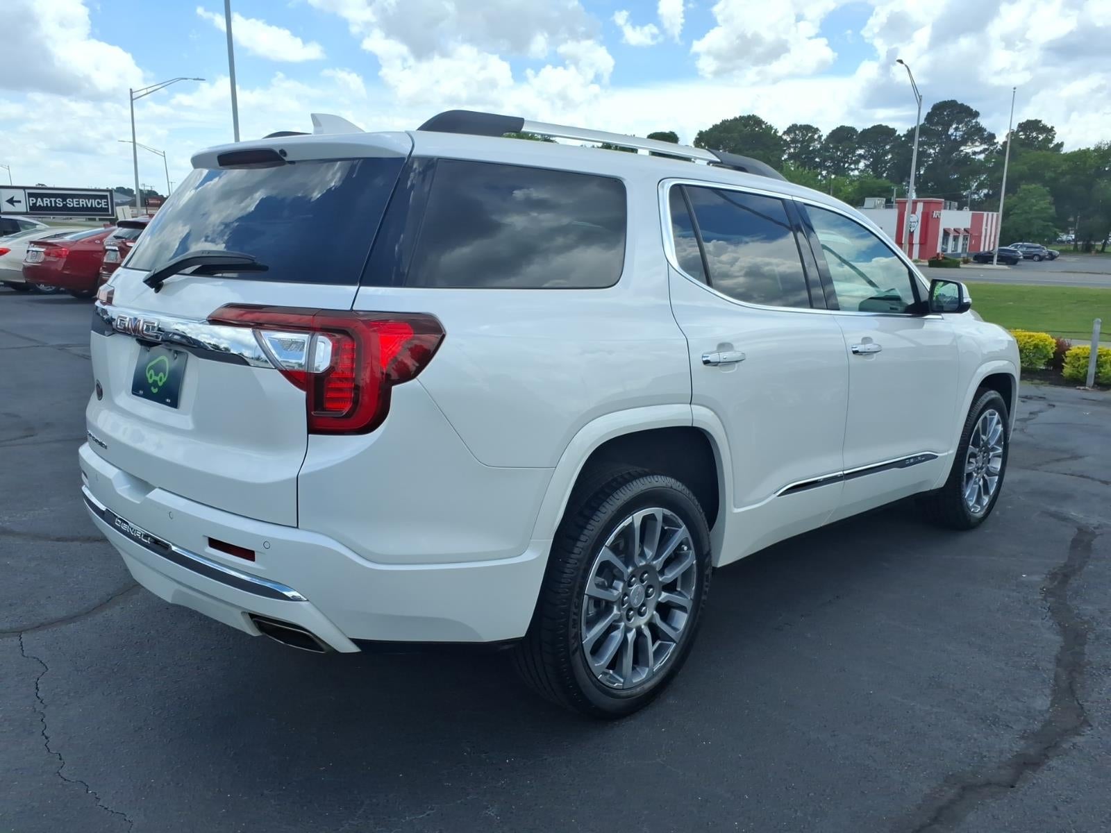 2023 GMC Acadia Denali