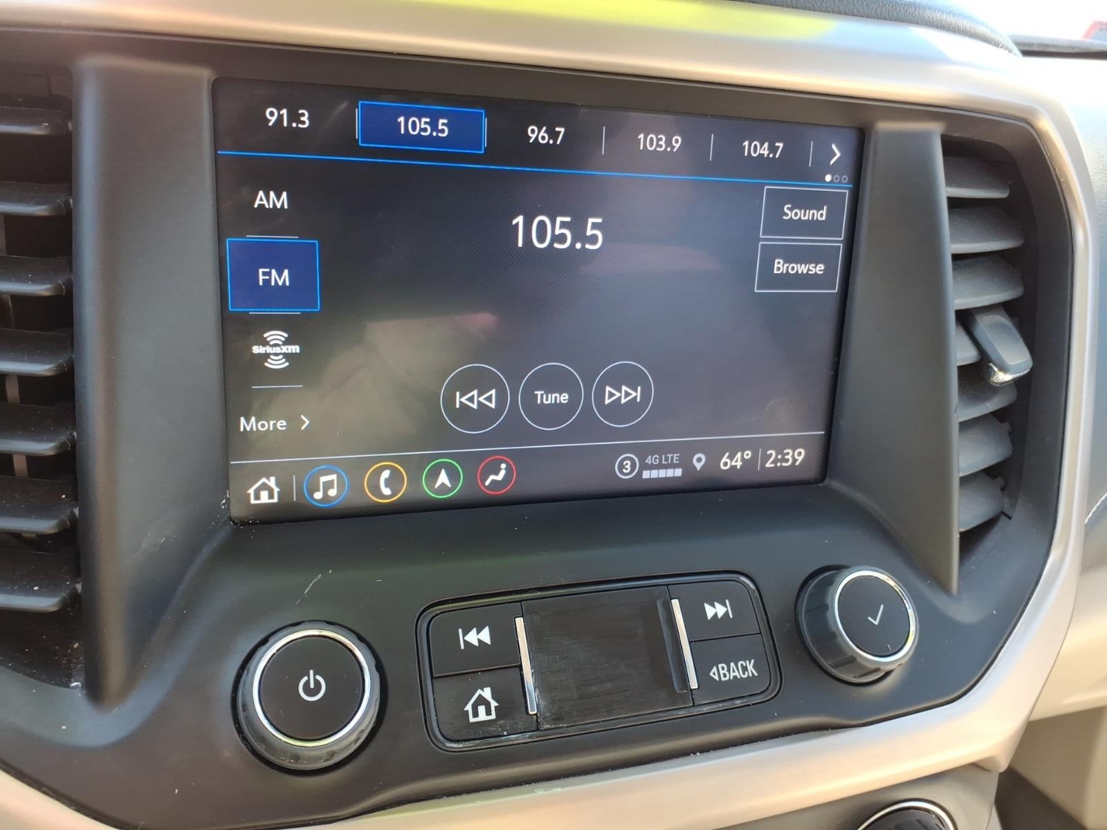 2023 GMC Acadia Denali