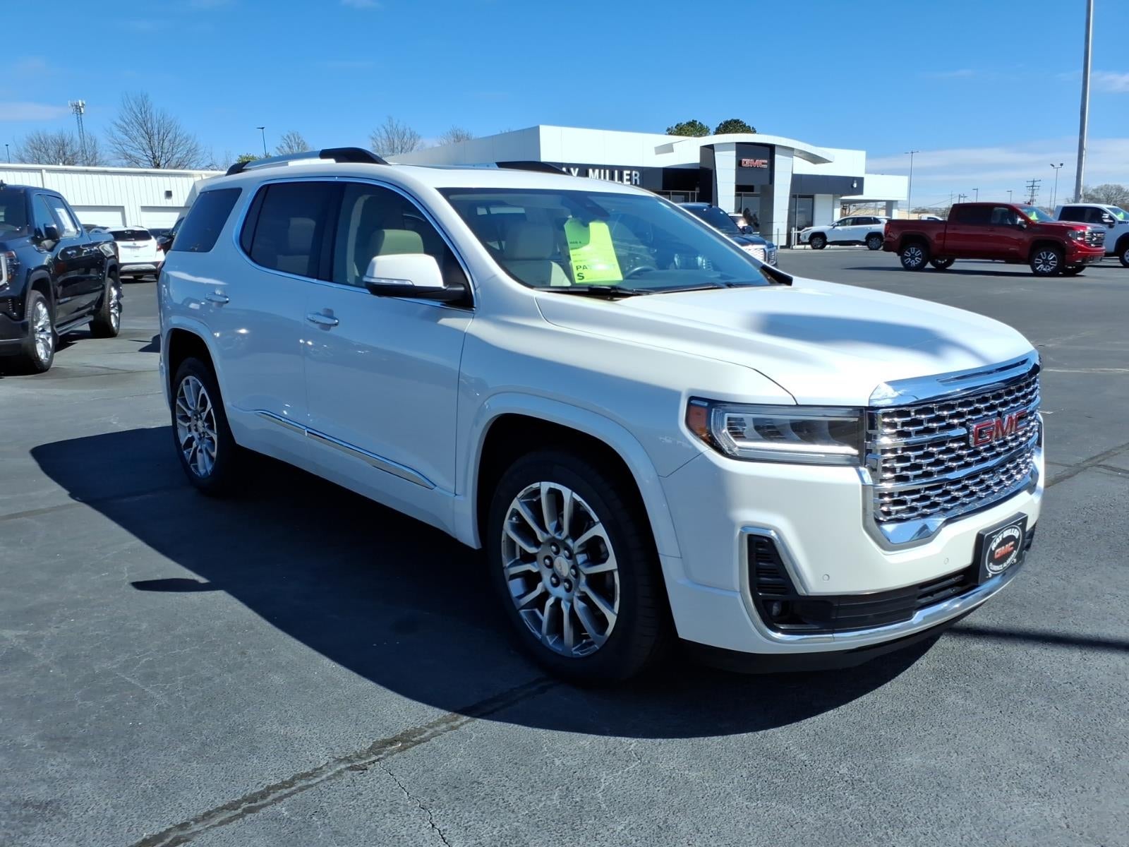 2023 GMC Acadia Denali