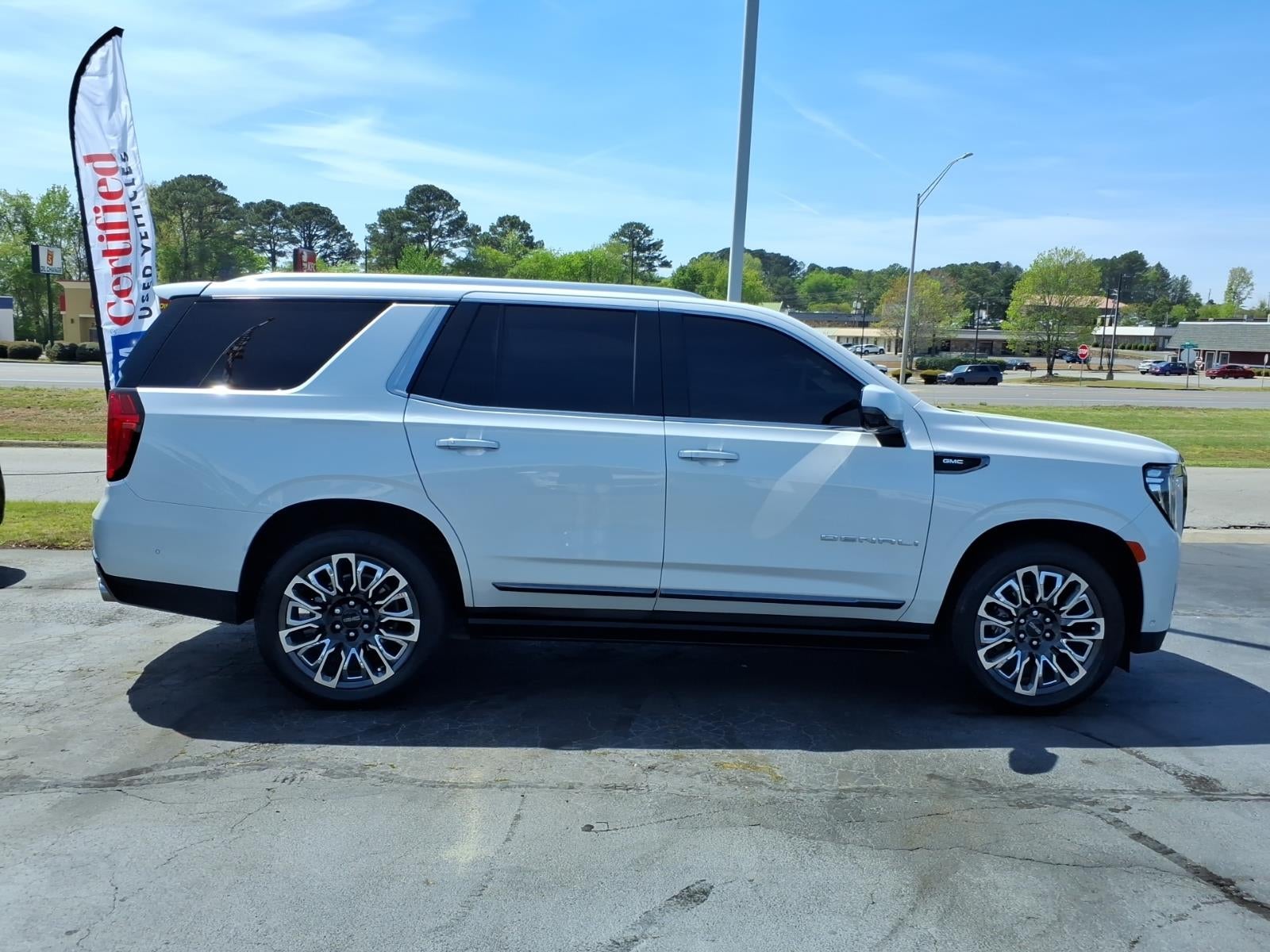 2023 GMC Yukon Denali Ultimate