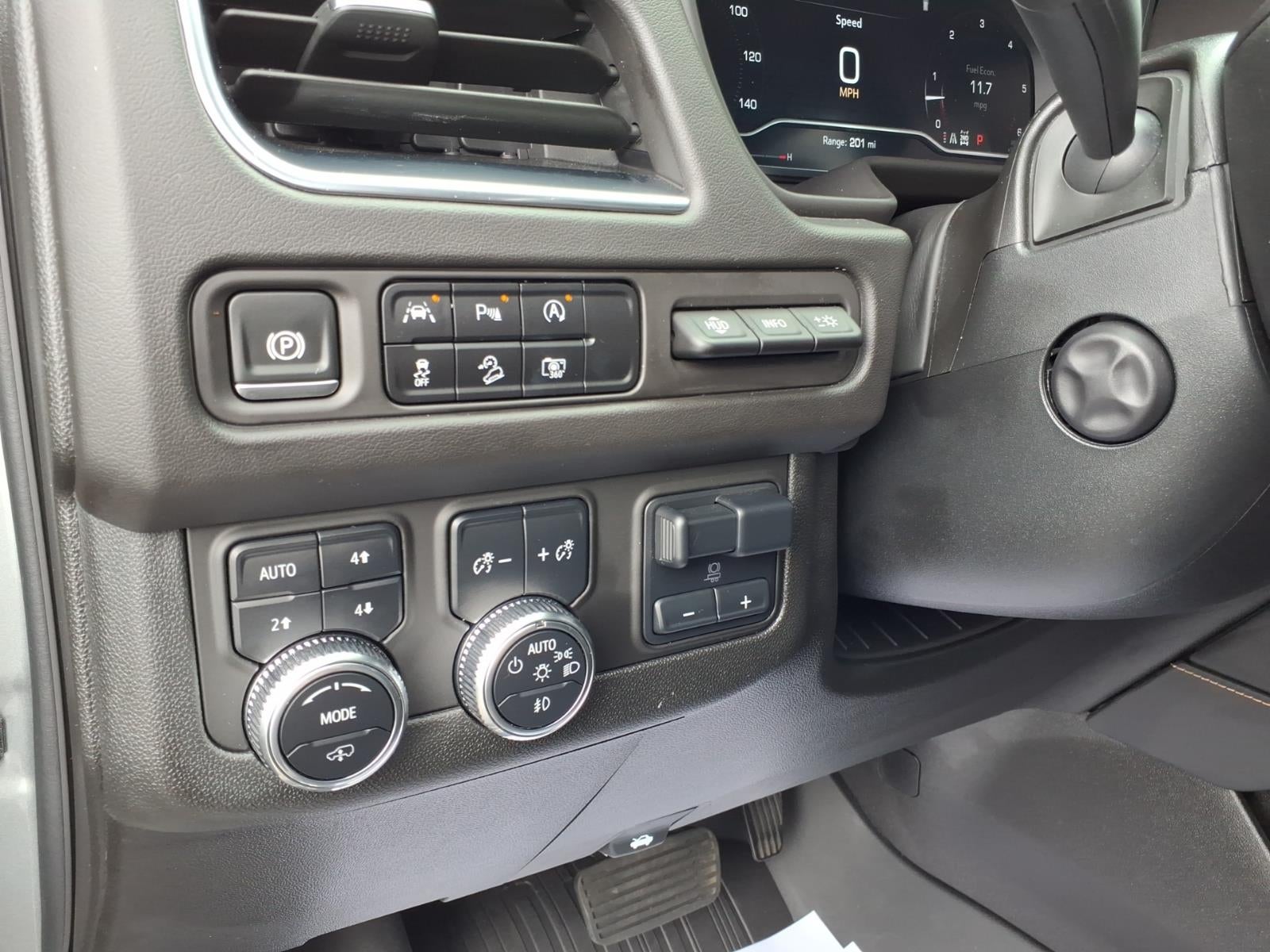 2024 GMC Yukon XL AT4