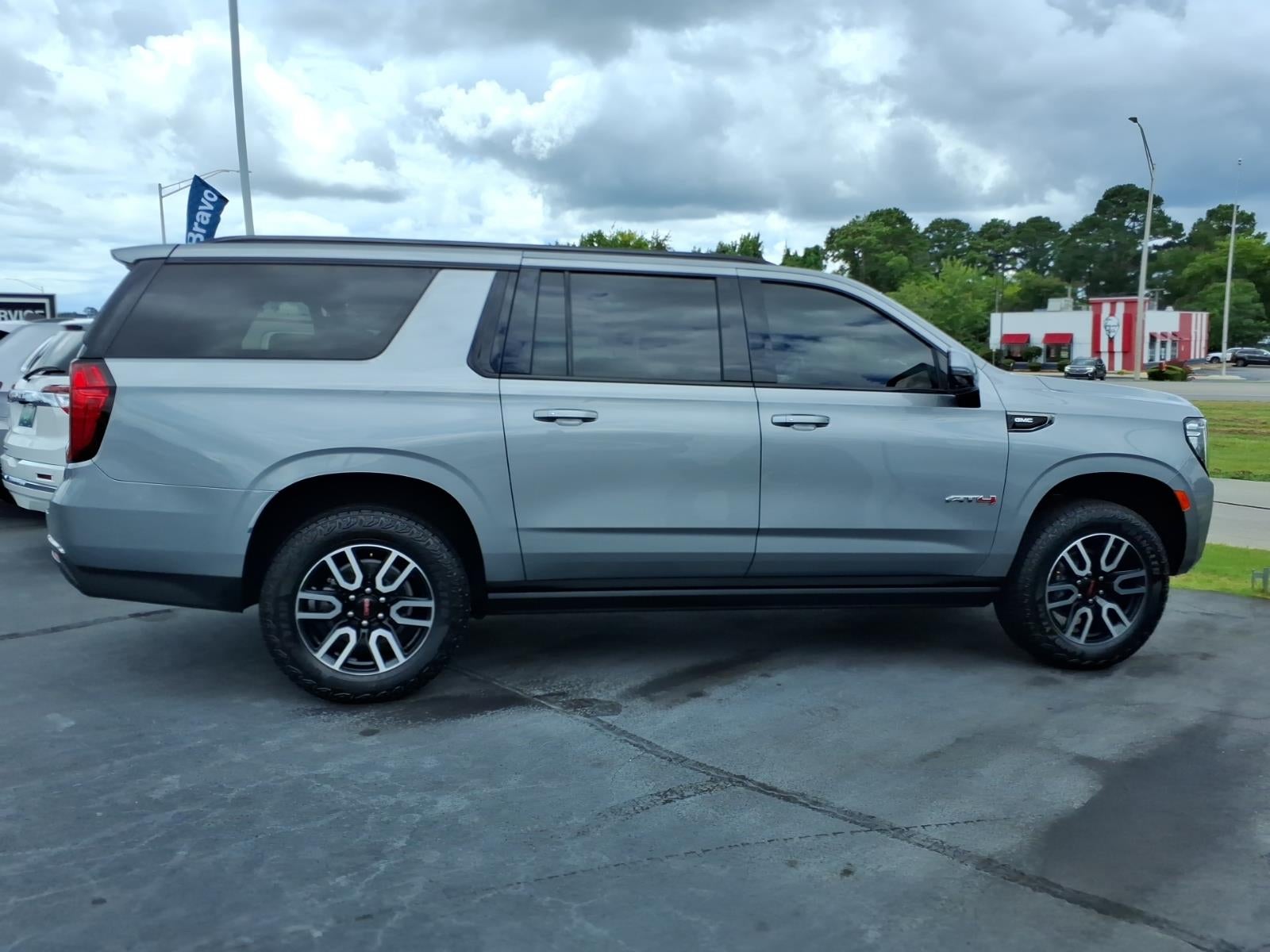 2024 GMC Yukon XL AT4