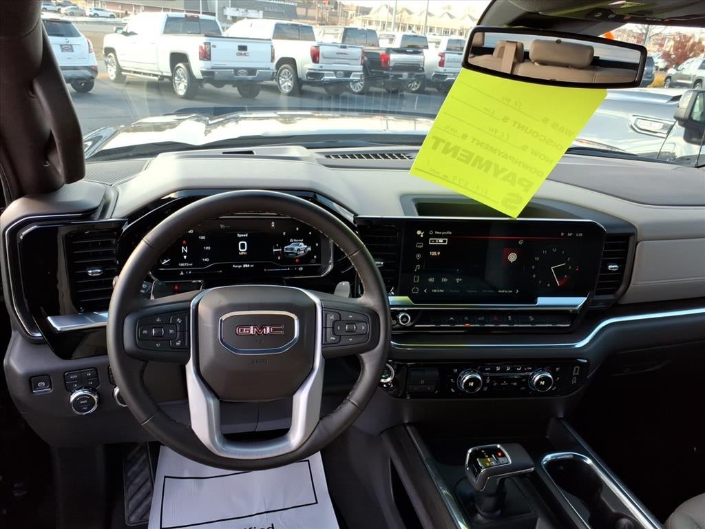 2025 GMC Sierra 1500 SLT