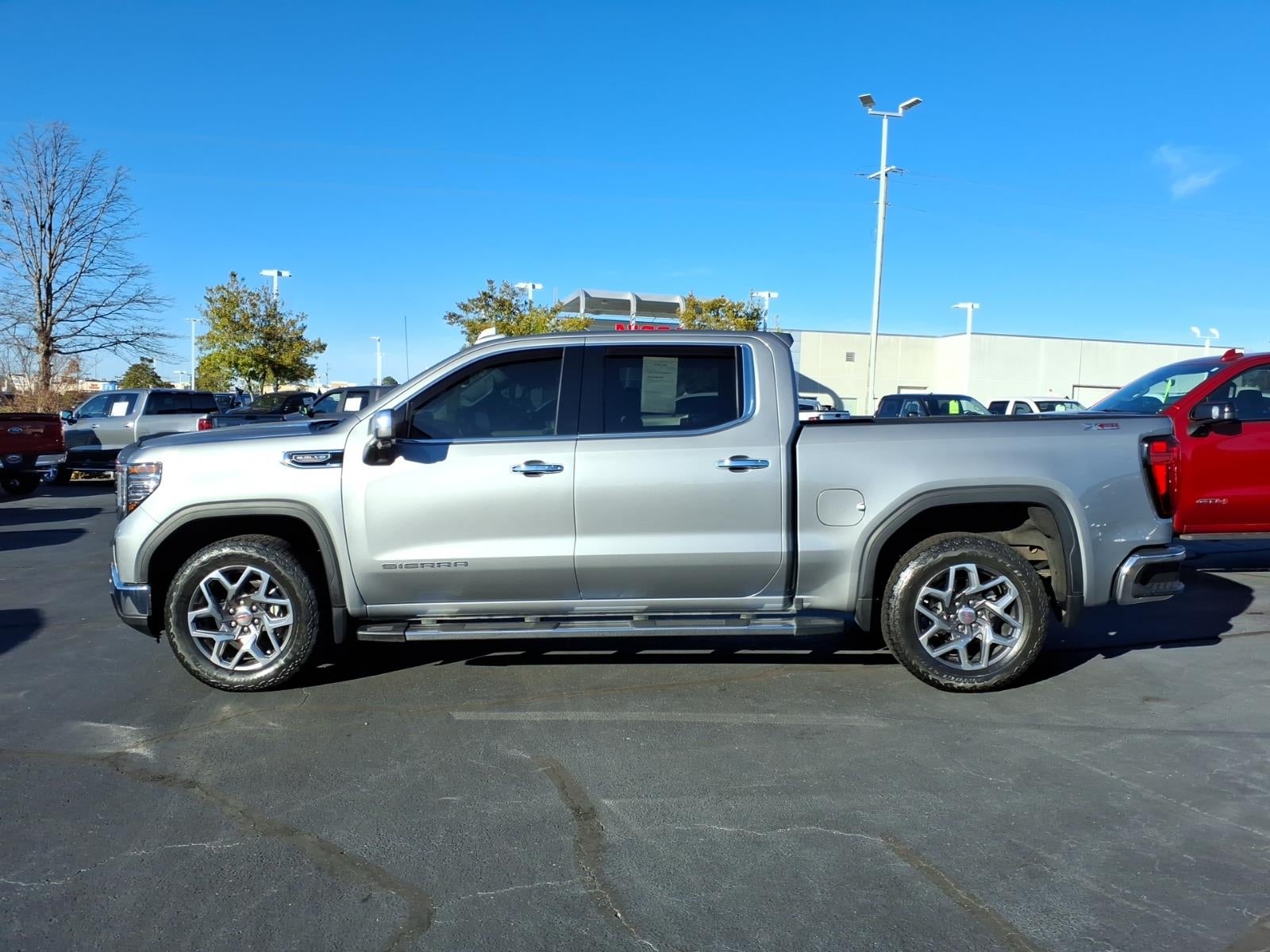 2024 GMC Sierra 1500 SLT