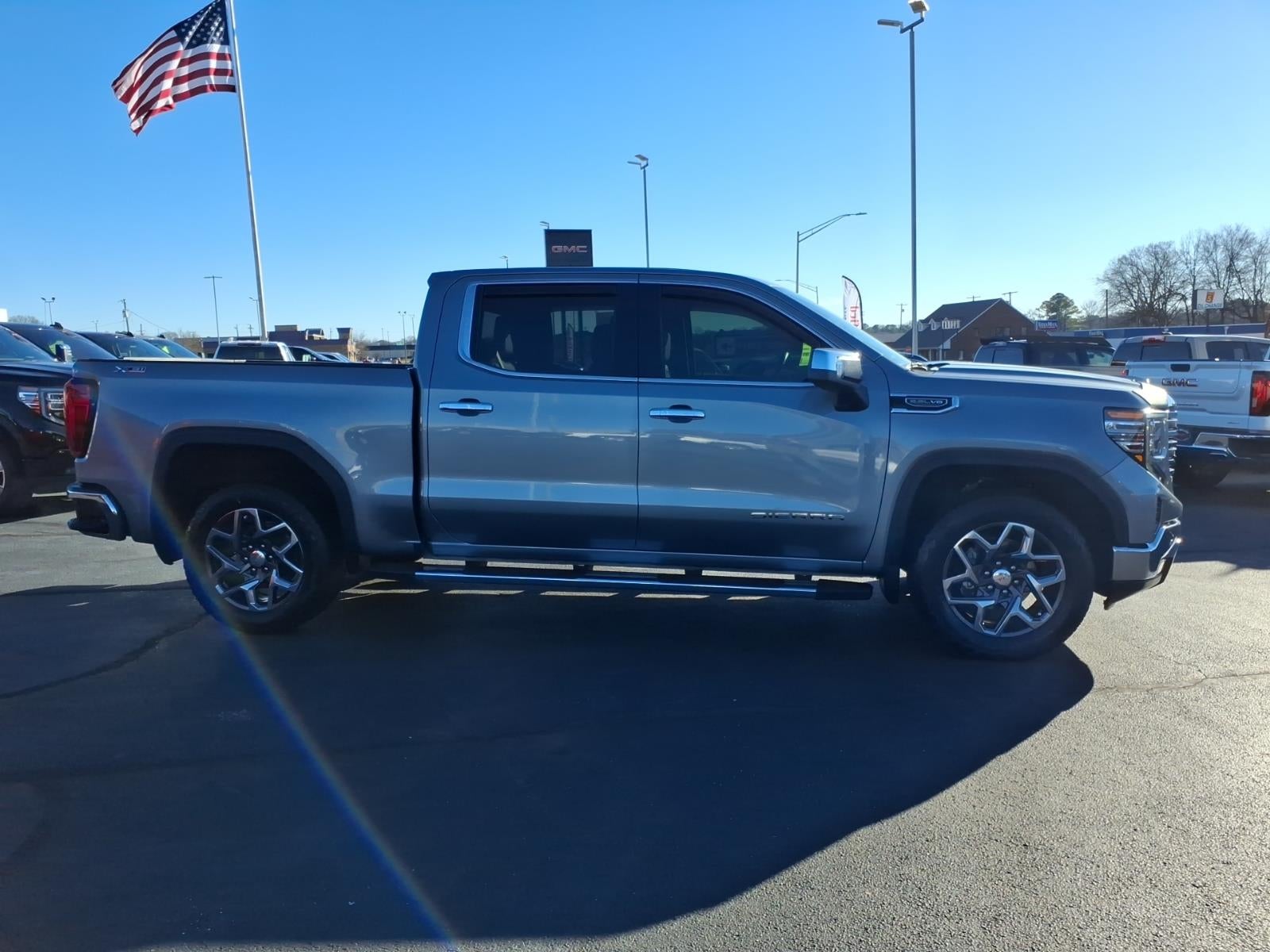 2024 GMC Sierra 1500 SLT
