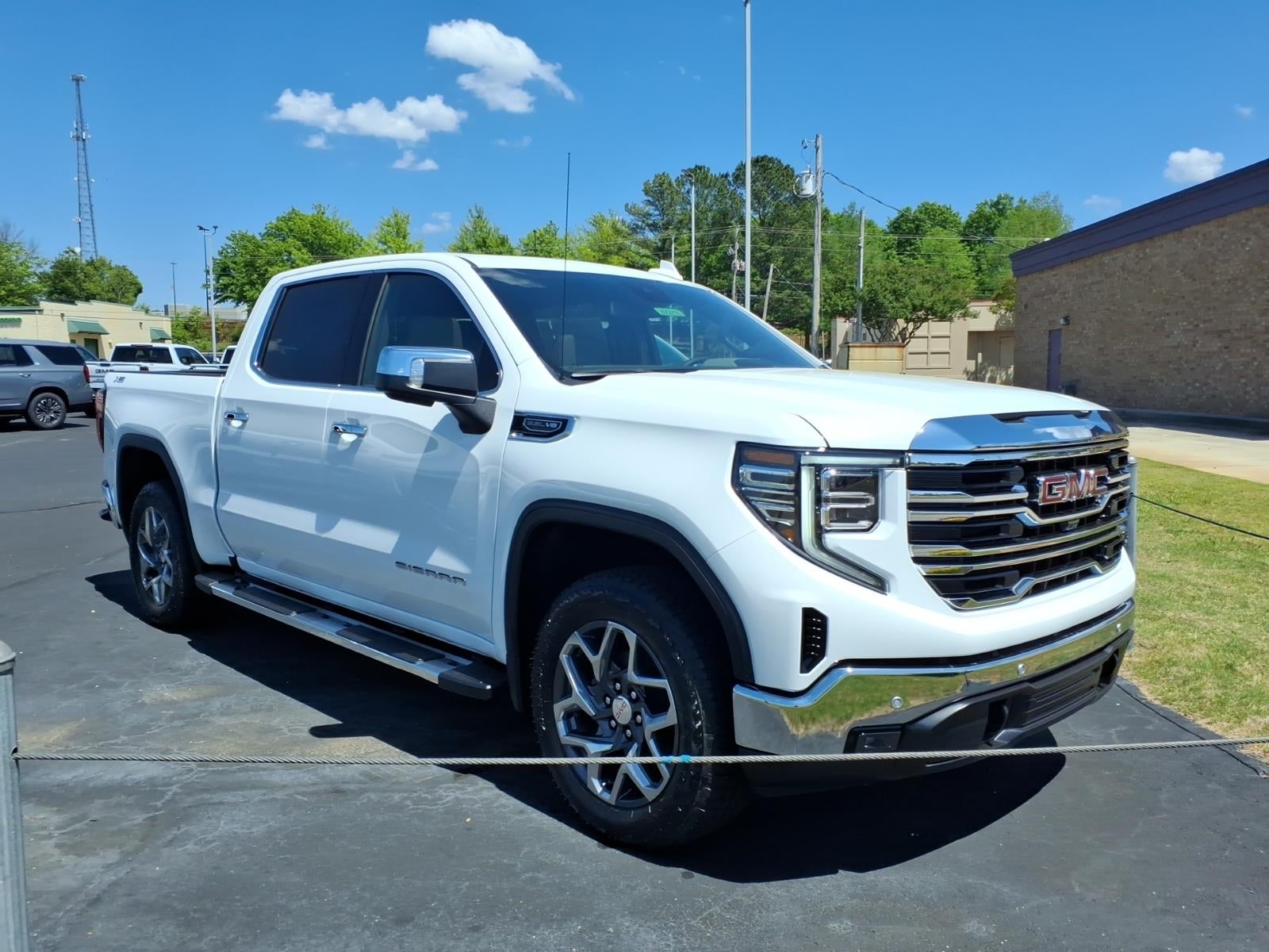 2026 GMC Sierra 1500 SLT