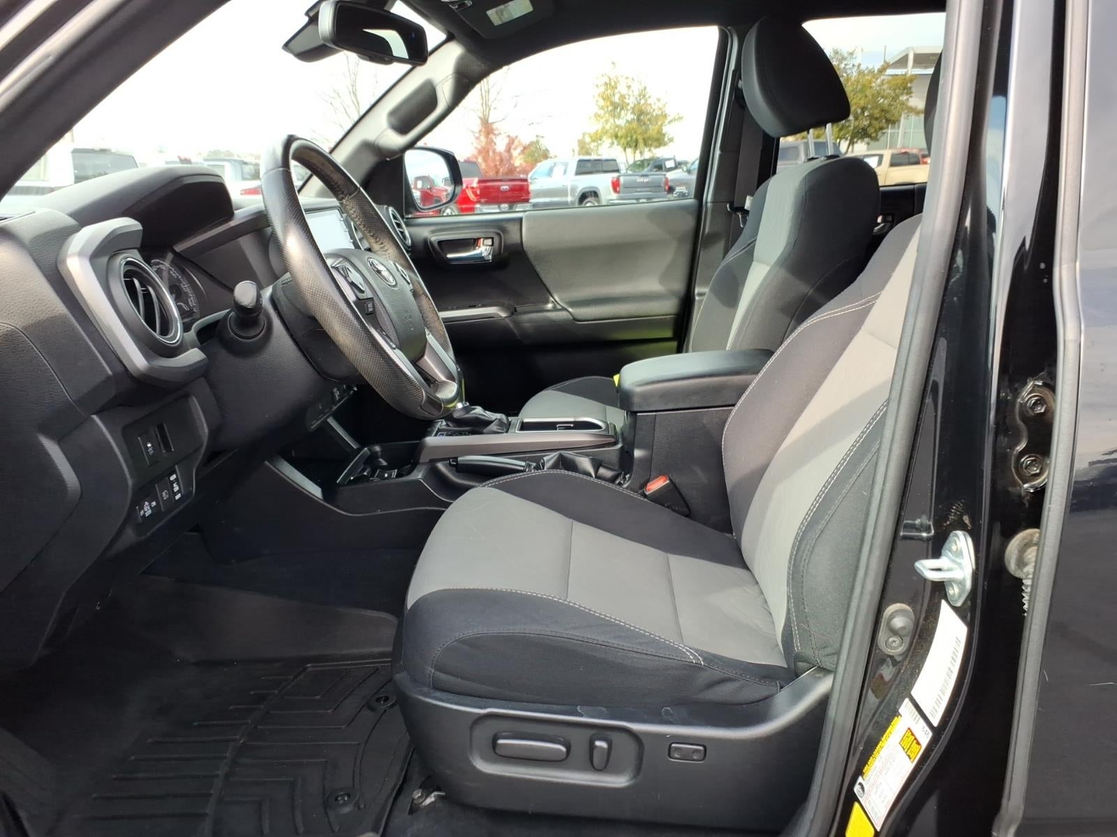 2022 Toyota Tacoma 4WD SR